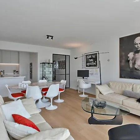 Location! Unique Luxurious 2-bedroom In - 't Zoute * Knokke-Heist